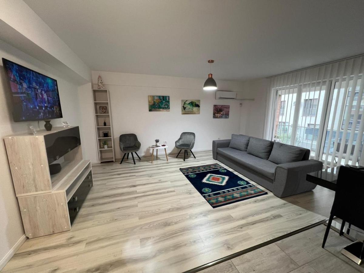Chic Apartament Complex Inamstro Яссы Экстерьер фото